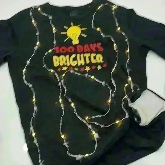 100 Days of school shirt. Size 10/12 Item # 1H - Picture 4 of 7